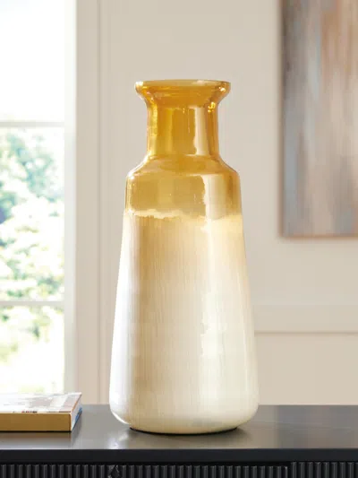 Ashley Wynburg Vase In White/amber