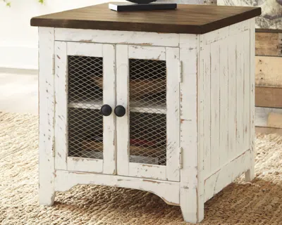 Ashley Wystfield End Table In White/brown