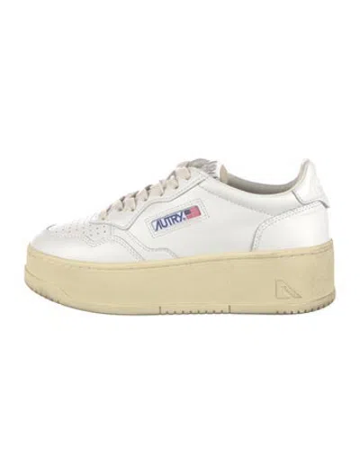 Pre-owned Autry Leather Embroidered Accent Sneakers In White