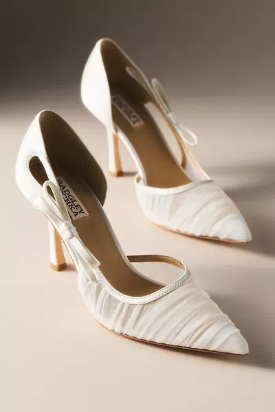 Badgley Mischka Rayna Pumps In White