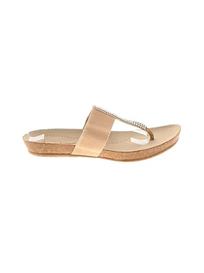Pre-owned Baretraps Flip Flops In Tan