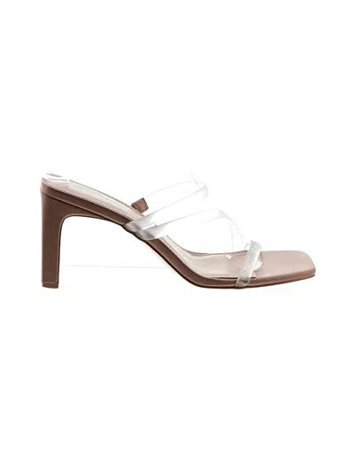 Pre-owned Bcbgeneration Sandals In White