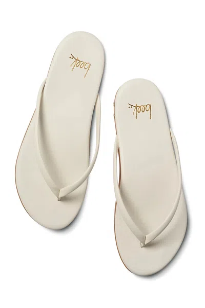 Beek Sunbeam Flip-flop Sandals In White