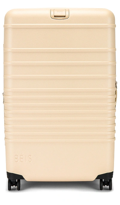 Beis The Medium Check-in Roller In Beige