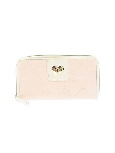 Pre-owned Betsey Johnson Wallet In Ivory