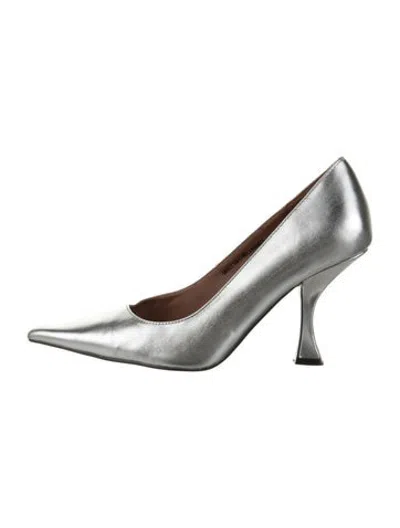 Pre-owned Bibi Lou Leather Pumps In Metallic/silver