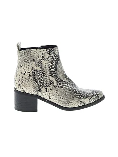 Pre-owned Blondo Ankle Boots In Gray