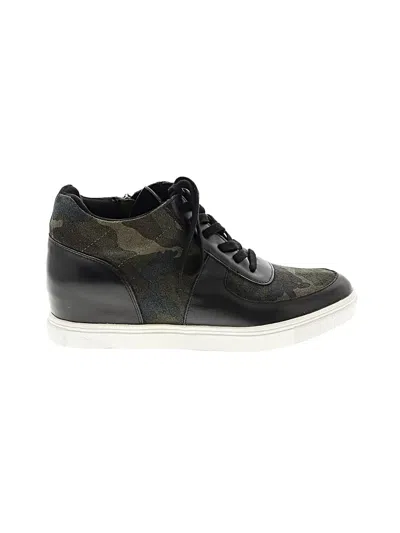 Pre-owned Blondo Sneakers In Black