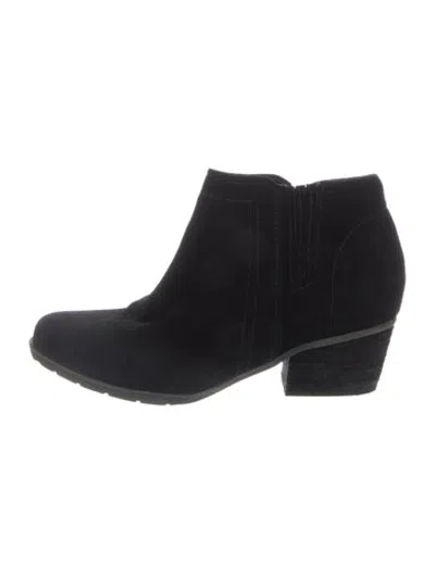 Pre-owned Blondo Suede Boots In Black