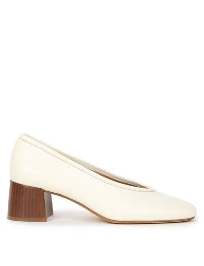Bobbies Carolyn Pump In Neutral