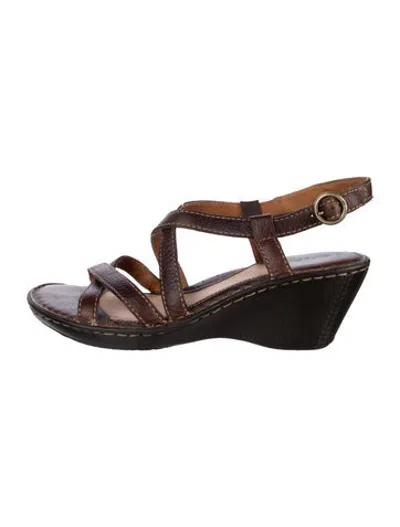 Pre-owned Born Leather Sandals In Brown