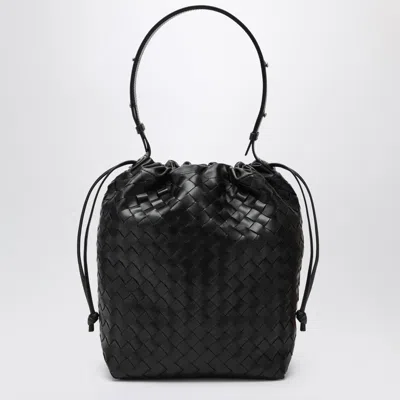 Bottega Veneta Black Bucket Bag In Intrecciato