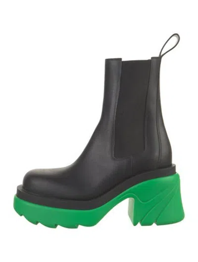 Pre-owned Bottega Veneta Leather Chelsea Boots In Black/green