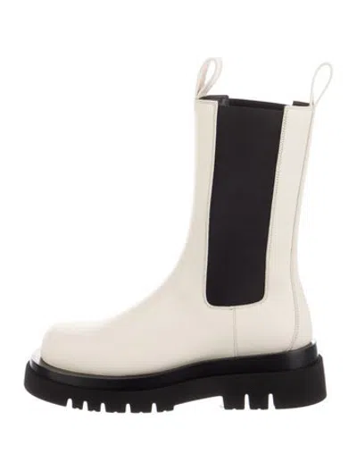 Pre-owned Bottega Veneta Leather Chelsea Boots In Neutrals