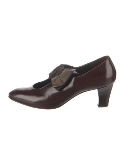Pre-owned Bruno Magli Leather Bow Accents Pumps In Brown
