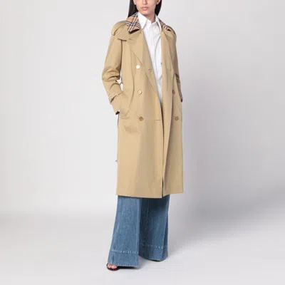 Burberry Castleford Double-breasted Trench With Check Collar