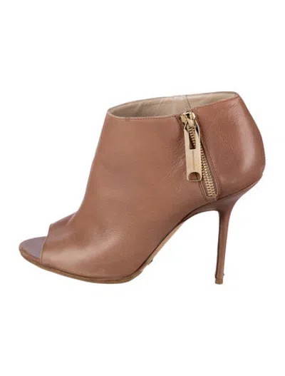 Pre-owned Burberry Leather Pumps In Neutrals