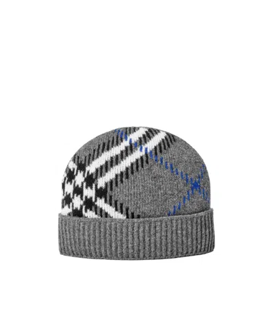 Burberry Versatile Knitted Hat In Multi