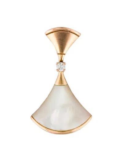 Pre-owned Bvlgari 18k Mother Of Pearl & Diamond Divas' Dream Single Earring In White
