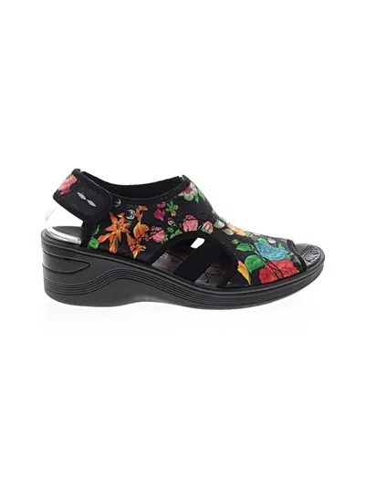 Pre-owned Bzees Sandals In Black
