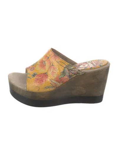 Pre-owned Calleen Cordero Leather Floral Print Slides In Multicolor