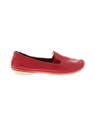 Pre-owned Camper Flats In Red