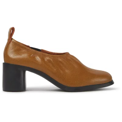 Camper Meda In Brown