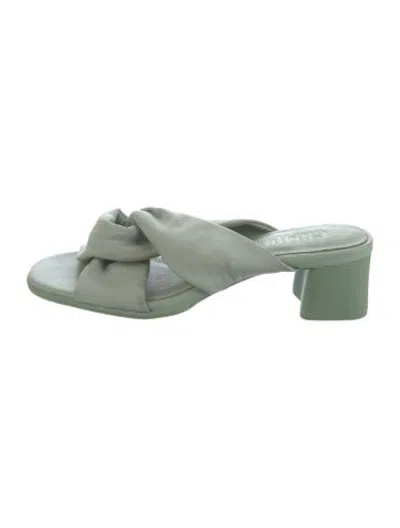 Pre-owned Camper Slides In Green