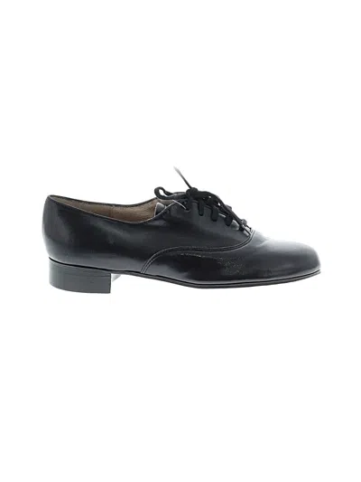 Pre-owned Capezio Flats In Black