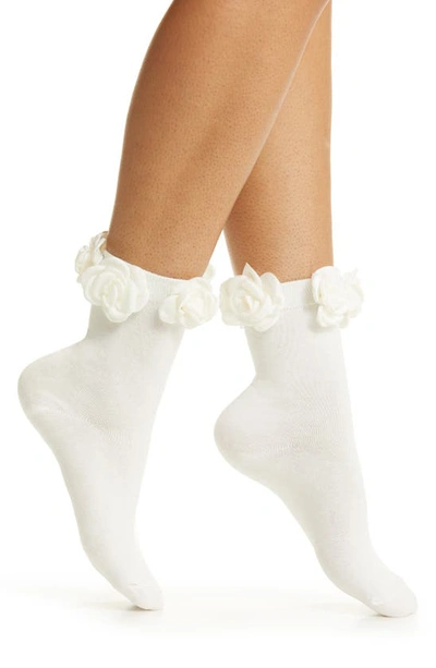 Casa Clara Paris Rosette Quarter Socks In White