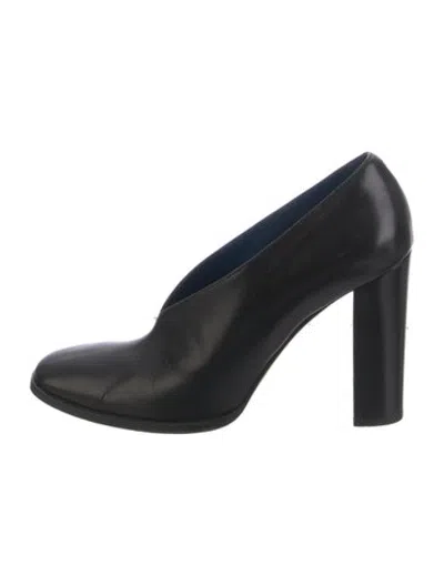Pre-owned Celine Leather Pumps In Black