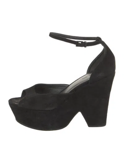 Pre-owned Celine Suede Pumps In Black