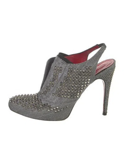 Pre-owned Cesare Paciotti Patterned Pumps In Silver