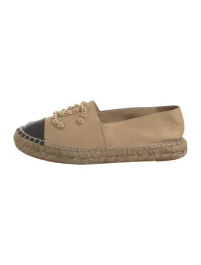 Pre-owned Chanel 2015 Interlocking Cc Logo Espadrilles In Black/neutrals