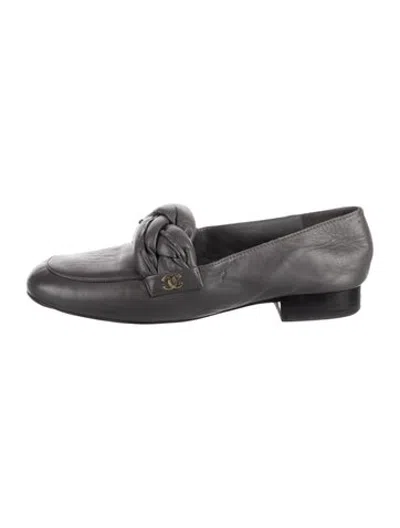Pre-owned Chanel 2017 Interlocking Cc Logo Loafers In Black