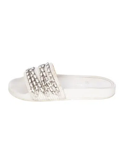 Pre-owned Chanel 2017 Interlocking Cc Logo Slides In White