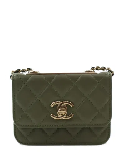 Pre-owned Chanel 2021 Mini Quilted Lambskin Trendy Cc Card Holder On Chain Crossbody Bag In Green