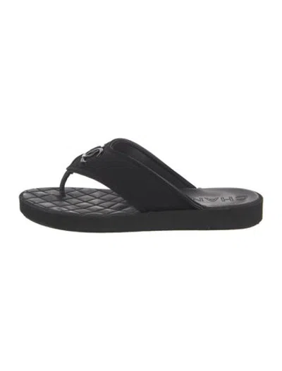 Pre-owned Chanel 2023 Interlocking Cc Logo Flip Flops In Black