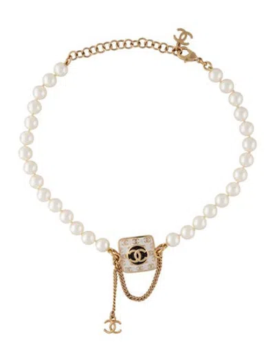 Pre-owned Chanel 2024 Faux Pearl & Enamel Choker Necklace, 14.5" In Black/white