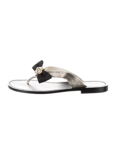Pre-owned Chanel 2024 Interlocking Cc Logo Flip Flops In Gold/metallic