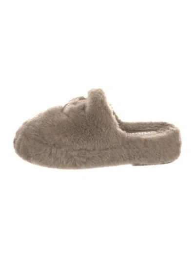 Pre-owned Chanel 2024 Interlocking Cc Logo Slippers In Neutrals