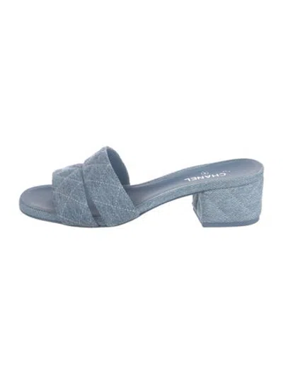 Pre-owned Chanel 2025 Interlocking Cc Logo Slides In Blue
