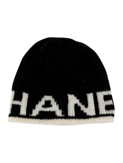 Pre-owned Chanel Cashmere Blend Logo Beanie In Black