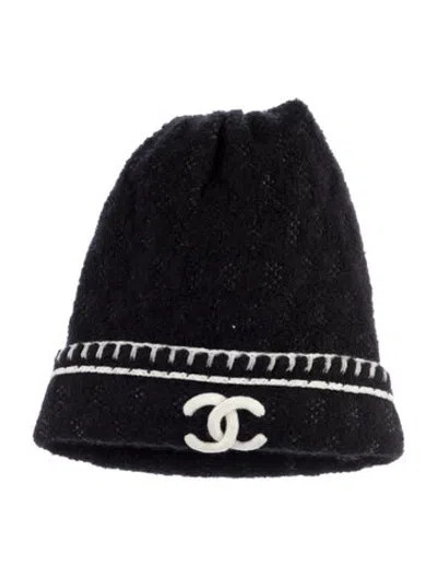 Pre-owned Chanel Cashmere Cc Beanie In Black