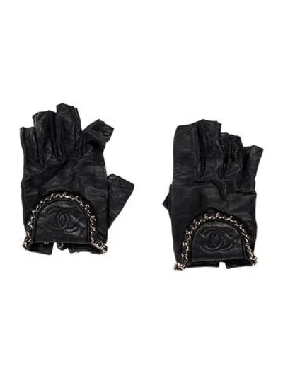 Pre-owned Chanel Cc Fingerless Gloves In Black