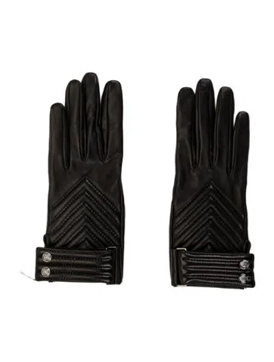 Pre-owned Chanel Cc Leather Gloves In Black