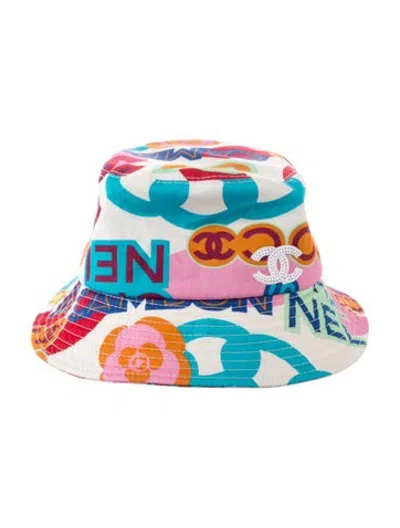 Pre-owned Chanel Cc Printed Bucket Hat In White