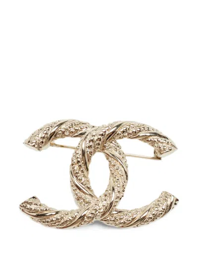 Pre-owned Chanel Cc-motif Brooch In Gold