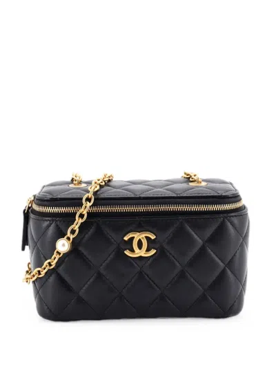 Pre-owned Chanel Classic Vanity Case With Resin Pearl Chain Quilted Lambskin Small Clutch Bag In Black