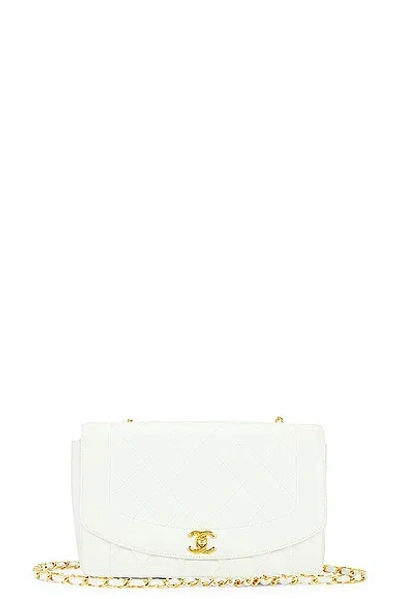 Pre-owned Chanel Diana Caviar Chain Flap Shoulder Bag In White